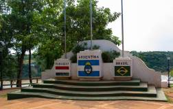 Hito de las tres fronteras - Frontière Argentine, Brésil et Paraguay